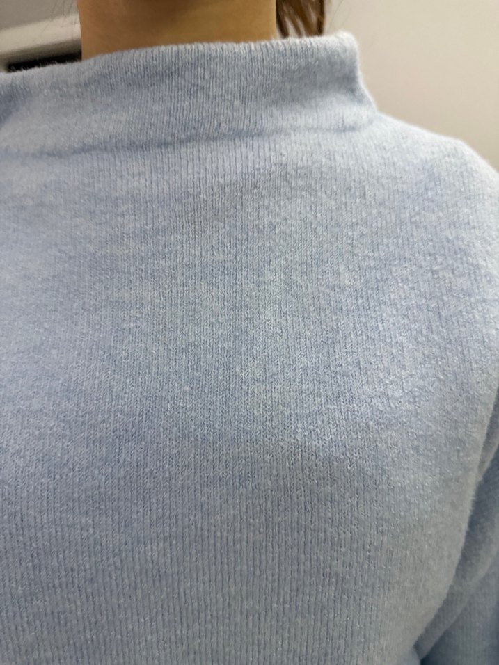 Mavi Yüksek Yakalı Kadın Triko Kazak - Görsel 2