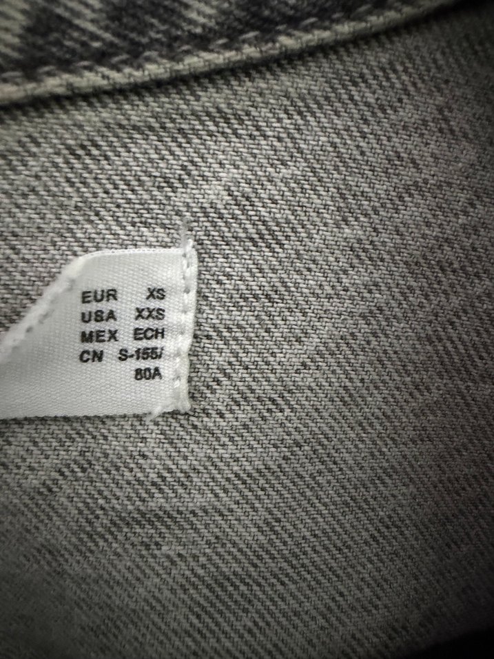 Gri Düğmeli Kadın Denim Ceket - Görsel 4