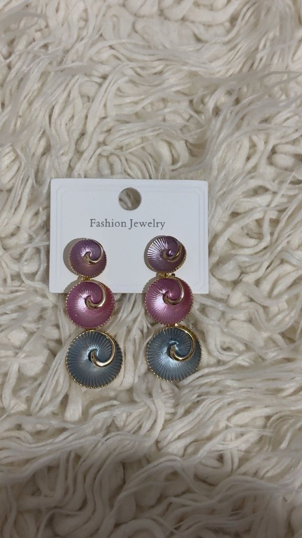 Çok Renkli Payetli Kadın Küpeler - Görsel 3