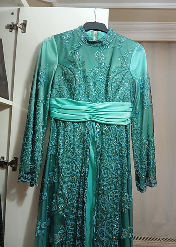 Turkuaz Nakışlı Uzun Kollu Uzun Abiye - Görsel 3