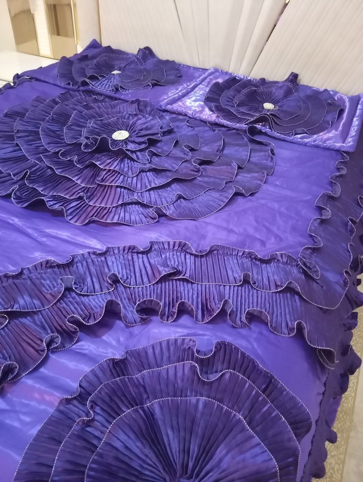 Koyu Mor Nakışlı Yatak Örtüsü - Görsel 5