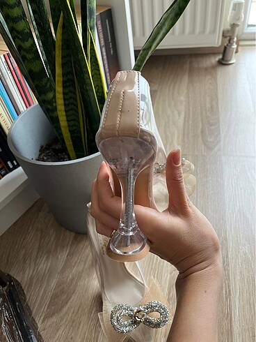 36 Beden ten rengi Renk 36 numara topuklu ayakkabı