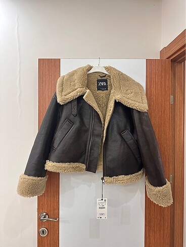 ZARA SUNİ YÜNLÜ MONT ????????