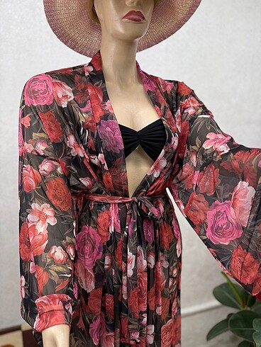 Zara Gül detaylı pareo