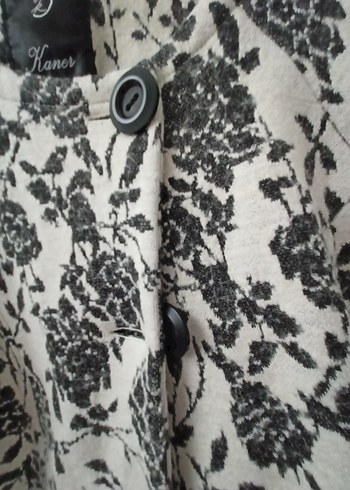 Çiçek Desenli Düğmeli Kadın Ceket - Görsel 4