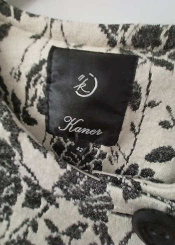 Çiçek Desenli Düğmeli Kadın Ceket - Görsel 2