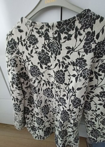 Çiçek Desenli Düğmeli Kadın Ceket - Görsel 6