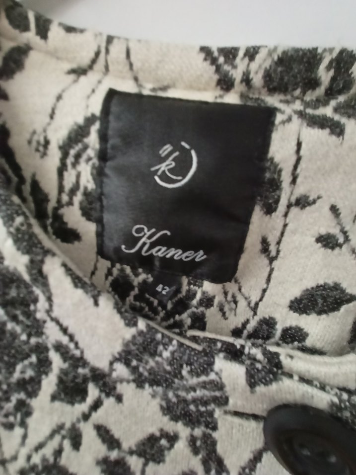 Çiçek Desenli Düğmeli Kadın Ceket - Görsel 2