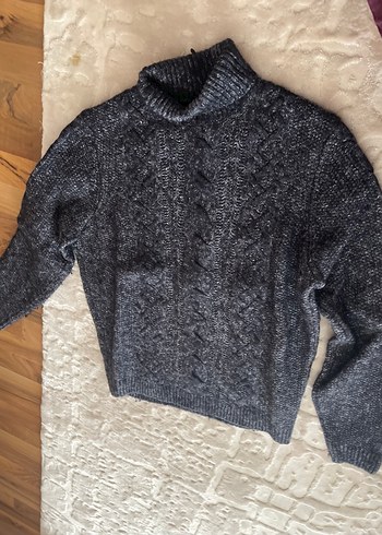 Gri Nakışlı Boğazlı Triko Kazak - Görsel 3