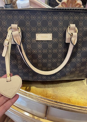 Bej Vakko Deri Kadın Monogramlı Çanta - Görsel 10