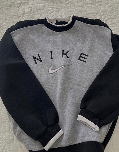 Nike sewatshirt