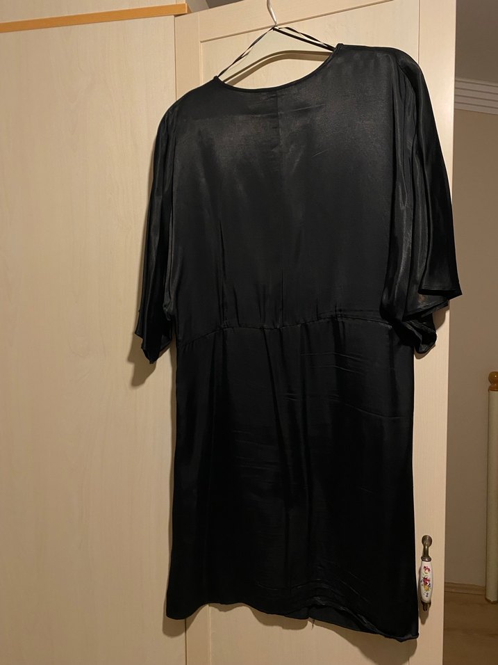 Siyah Kadın Elbisesi - Görsel 5