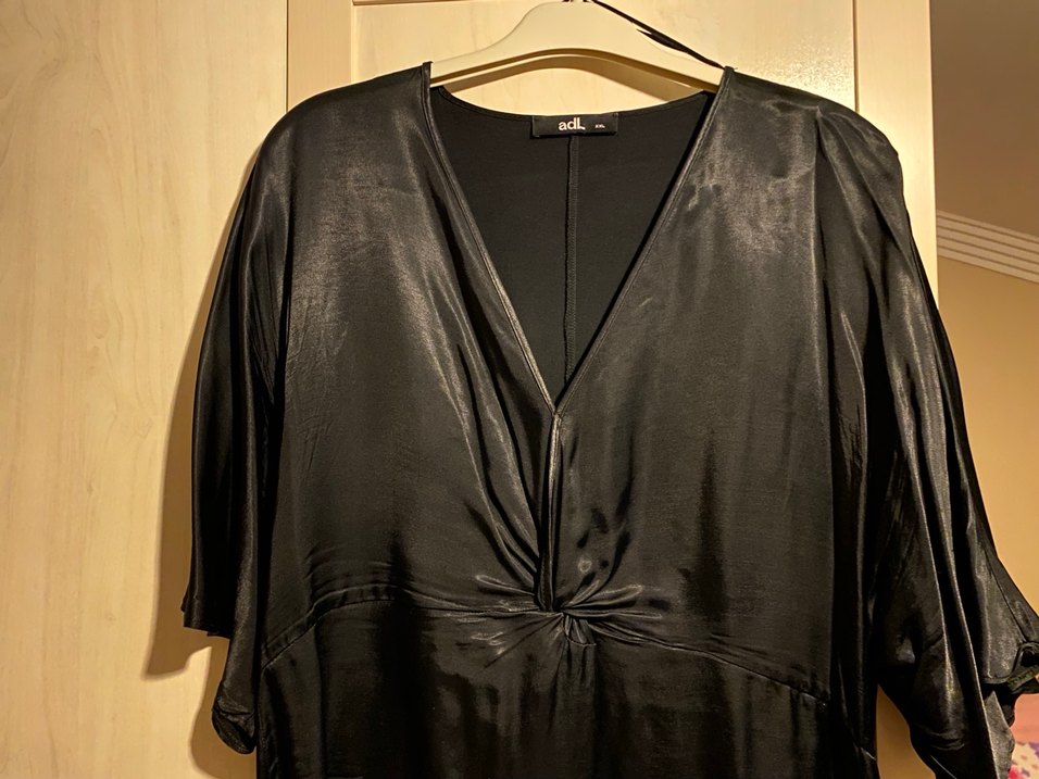 Siyah Kadın Elbisesi - Görsel 2