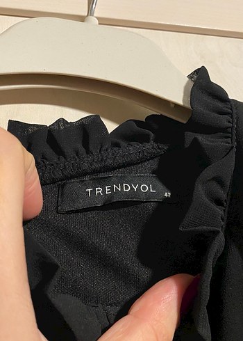 Uzun Kollu Siyah Elbise - Görsel 4