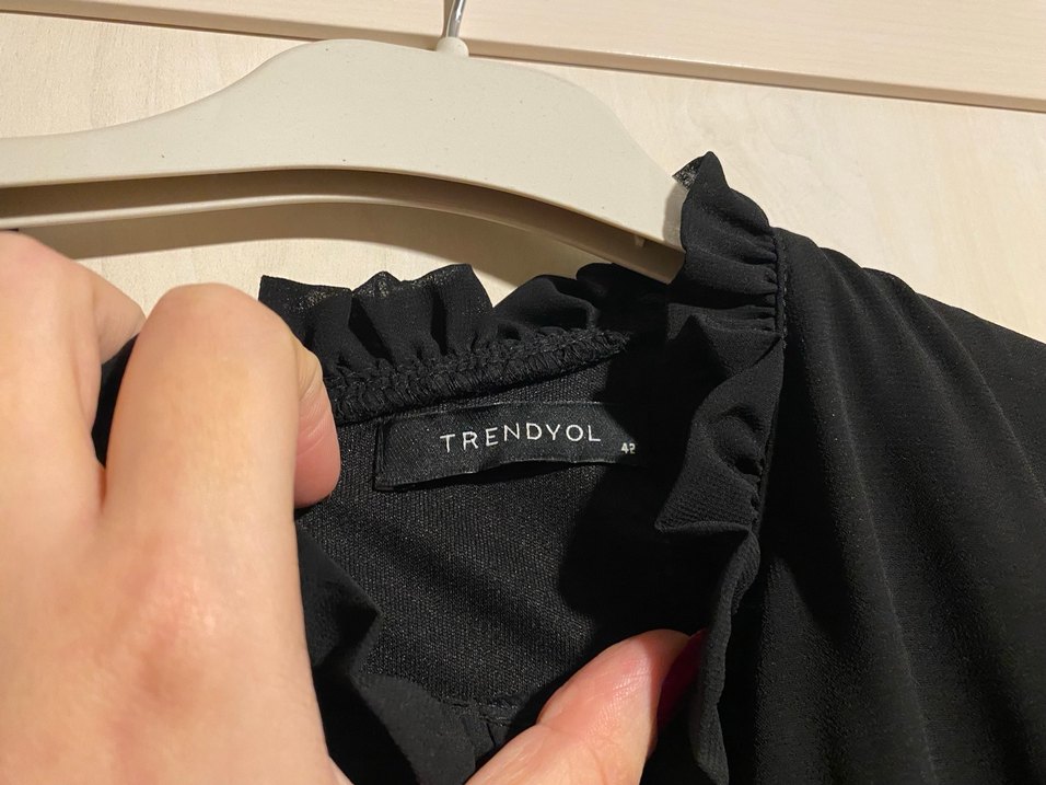 Uzun Kollu Siyah Elbise - Görsel 4