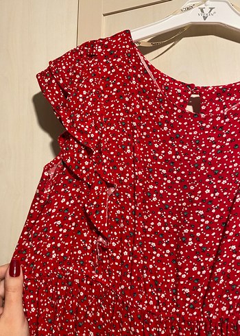 Kırmızı desenli elbise - Görsel 3