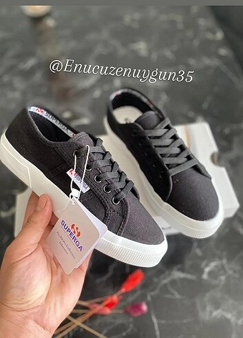 SİYAH SUPERGA 