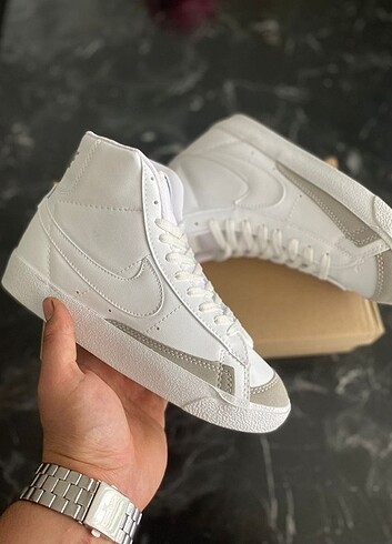 NİKE BLAZER