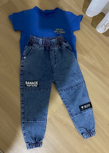 Erkek Çocuk Lacivert Baskılı Bol Kesim Denim Pantolon