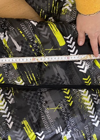 Siyah Kapüşonlu Fermuarlı Erkek Çocuk Mont - Görsel 10