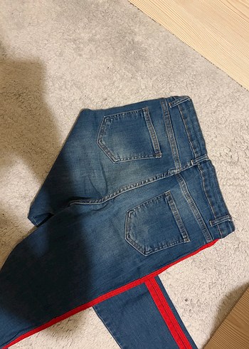 Çizgili Kemerli Kadın Kot Pantolon - Görsel 3