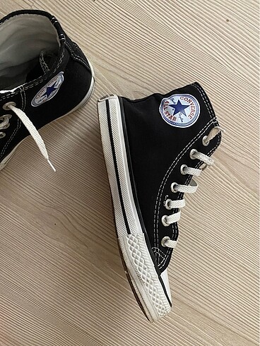 37 Beden siyah Renk Converse