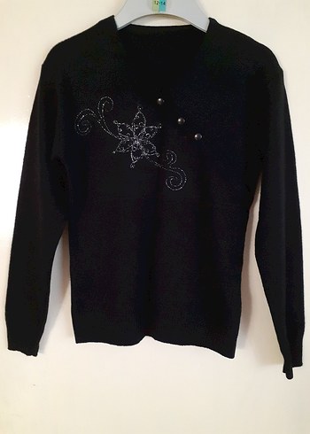 Düğmeli İşlemeli Siyah V Yaka Triko Kazak - Görsel 4