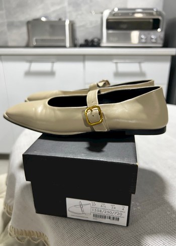 Massimo Dutti Beyaz Tokalı Kadın Günlük Düz Ayakkabı