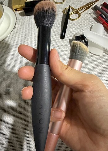 Sisley Beyaz ve Gri Makyaj Fırçası Seti - Görsel 3