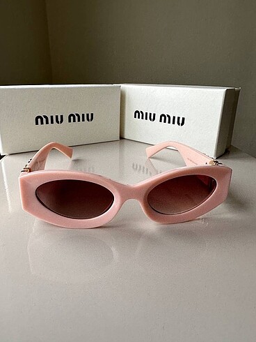 Miu Miu Miu miu güneş gözlüğü