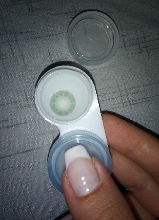yeşil lens