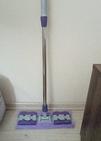 Mor ve Gri Mandallı Mop Temizlik Aparatı