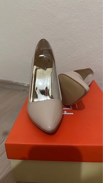 36 Beden Stiletto