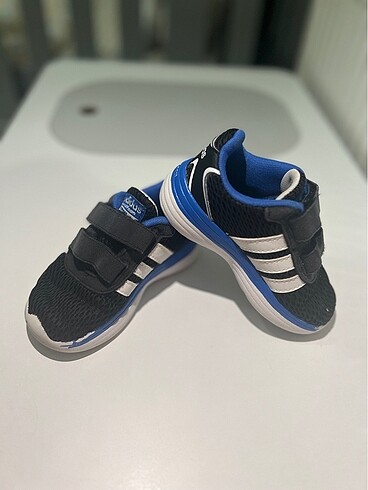 Adidas Spor ayakkabı