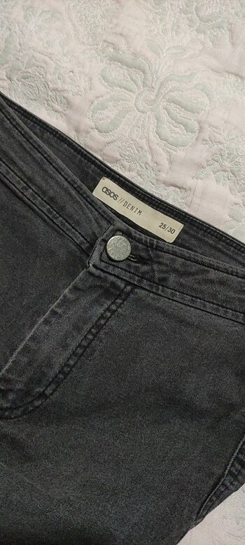 30 Beden gri Renk Asos marka pantolon 