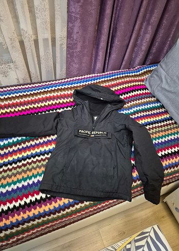 Pull&bear pacific republic marka Yağmurluk xs beden - Görsel 3