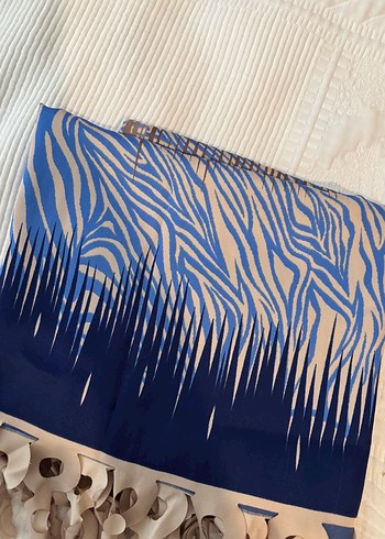 Bej Püsküllü Kadın Saten Şal - Görsel 6