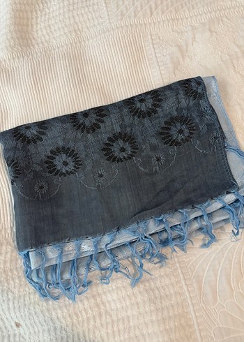 Bej Püsküllü Kadın Saten Şal - Görsel 4