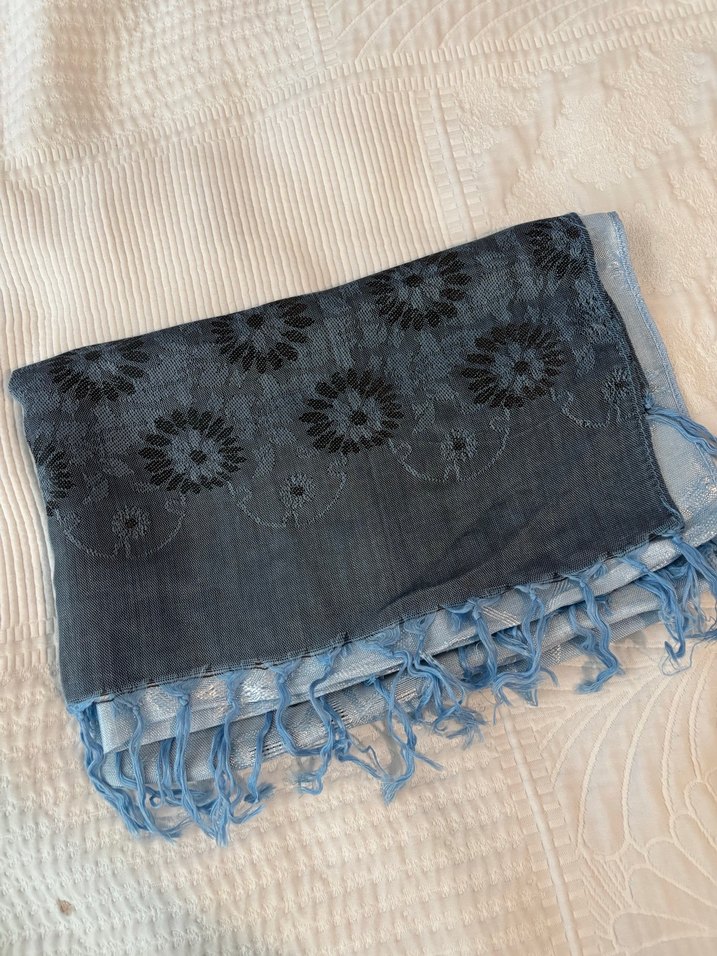 Bej Püsküllü Kadın Saten Şal - Görsel 4