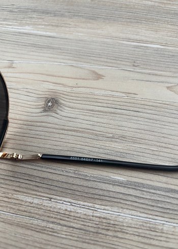 Şeffaf Bej Çerçeveli Gri Kadın Gözlüğü - Görsel 3