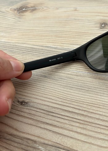 Şeffaf Siyah Orjinal Ray-Ban Kadın Güneş Gözlüğü - Görsel 4
