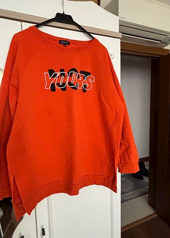 Narçiçeği Baskılı Kadın Sweatshirt