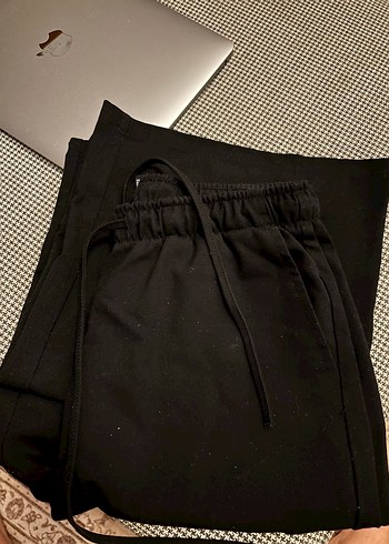 Siyah Stradivarius - Görsel 3