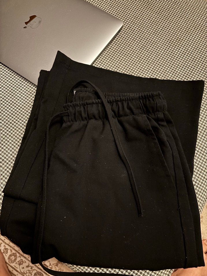 Siyah Stradivarius - Görsel 3