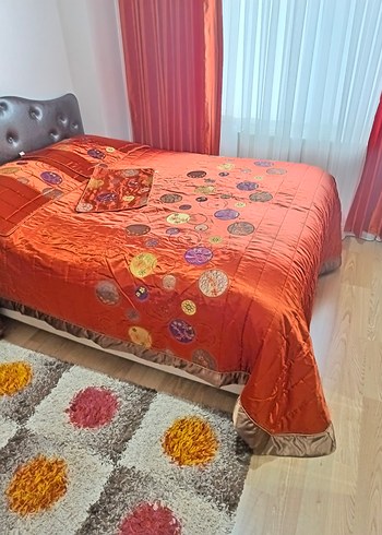 Renkli Nakışlı Nar Çiçeği Yatak Örtüsü - Görsel 3