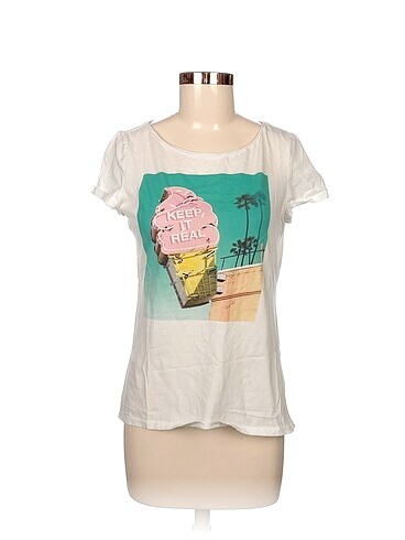 Esprit T-shirt %70 İndirimli.