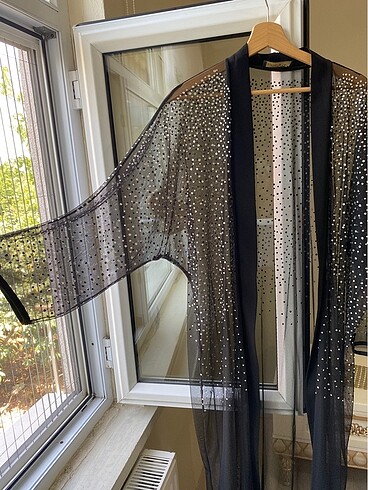 48 Beden siyah Renk Taşlı abaya