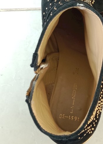 Tokalı Koyu Süet Kadın Dolgu Topuk Bot - Görsel 4