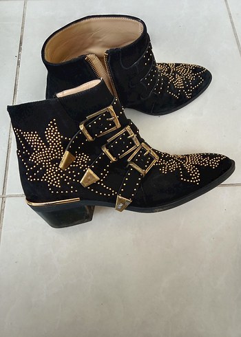 Tokalı Koyu Süet Kadın Dolgu Topuk Bot - Görsel 5