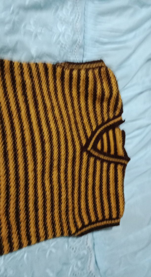 Kahverengi Örgü V Yaka  erkek  çocuk Süveter - Görsel 2